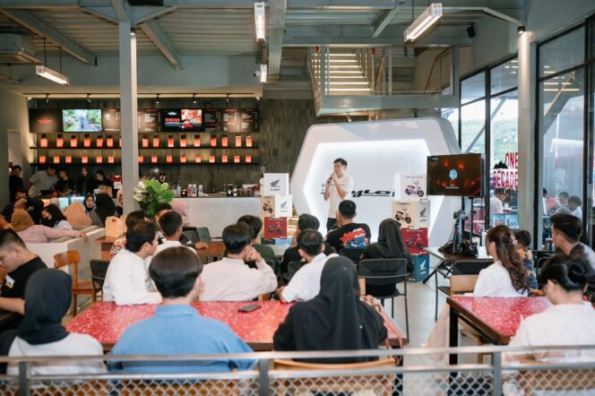 
Astra Motor Sulawesi Selatan Intens Dekatkan New Honda Stylo 160 ke Masyarakat Kendari