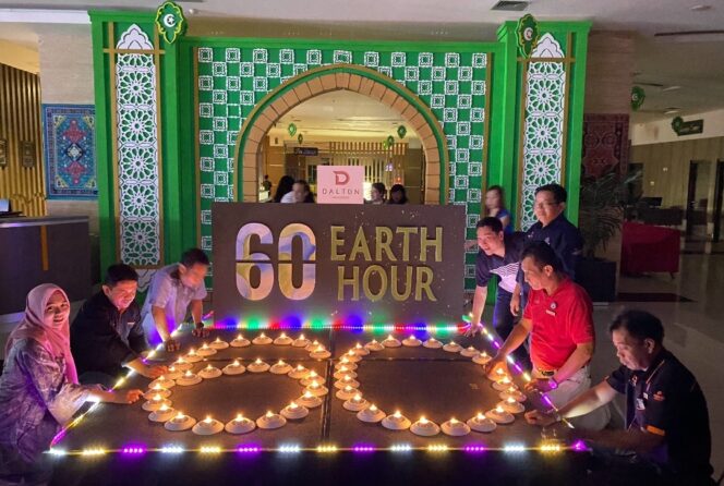 
Dalton Makassar Hotel Peringati Earth Hour 2024