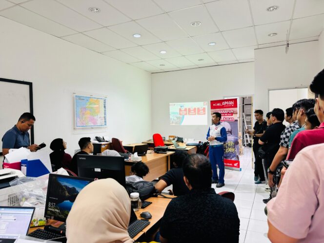 
Tetap #Cari_Aman Berkendara di Tengah Cuaca Panas