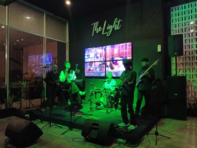 
Mercure Makassar Hadirkan Event Jazz Spesial di The Light