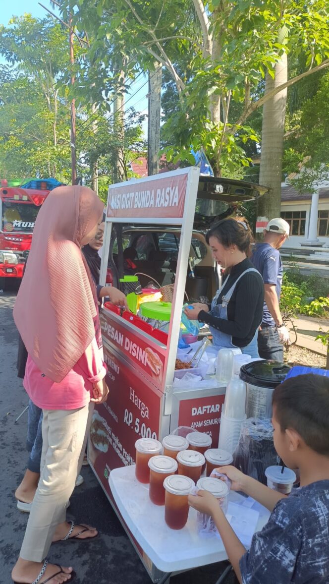 
					Bisa Kenyang Hanya Rp. 5000, Nasi Gigit Ala Bunda Rasya