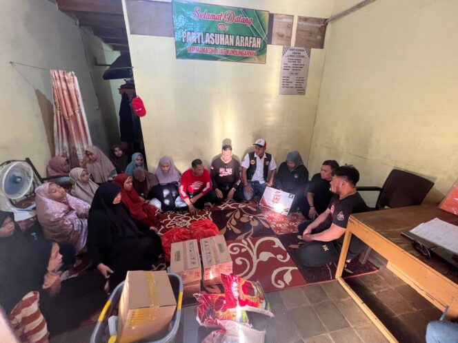 
Honda PCX Club Indonesia Berbagi Kebahagiaan dengan Panti Asuhan Arafah Makassar