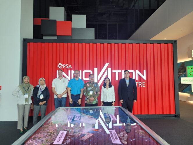 
Danny Pomanto Lunch Bareng Menteri Masagos Zulkifli dan Mengunjungi Port of Singapore