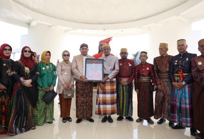 
PJ Sekda Makassar Hadiri Haul ke 354 Sultan Hasanuddin