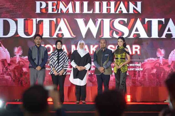 
Ketua Dekranasda Kota Makassar Buka Grand Final Pemilihan Duta Wisata 2024