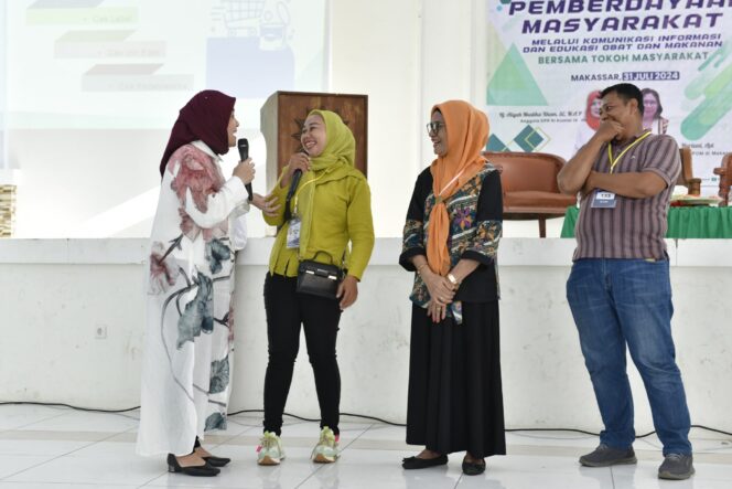 
Kolaborasi BBPOM Makassar dan Aliyah Mustika Ilham Gelar Edukasi Obat, Makanan Sehat dan Aman