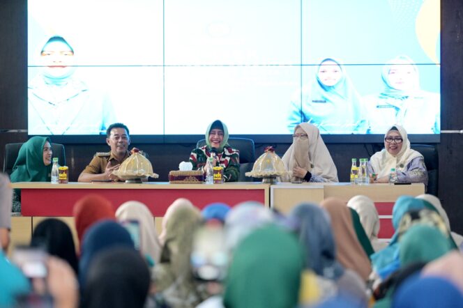 
Indira Yusuf Ismail Dorong Penguatan Kompetensi Kader dan Pengurus TP PKK sebagai SDM Smart City