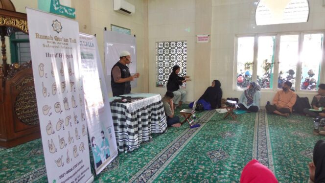 
LAZ Hadji Kalla Hadirkan Program Bina Agama Tunarungu