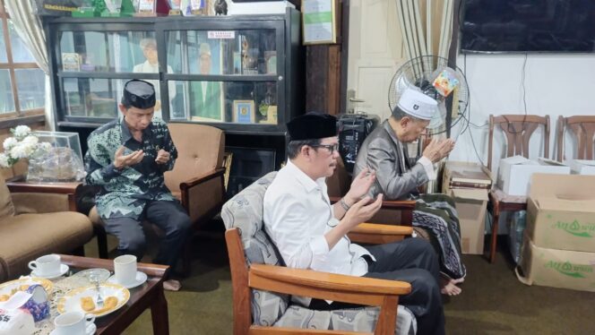 
Cawagub Azhar Arsyad Sowan ke Kediaman Pimpinan Pondok Pesantren DDI Mangkoso