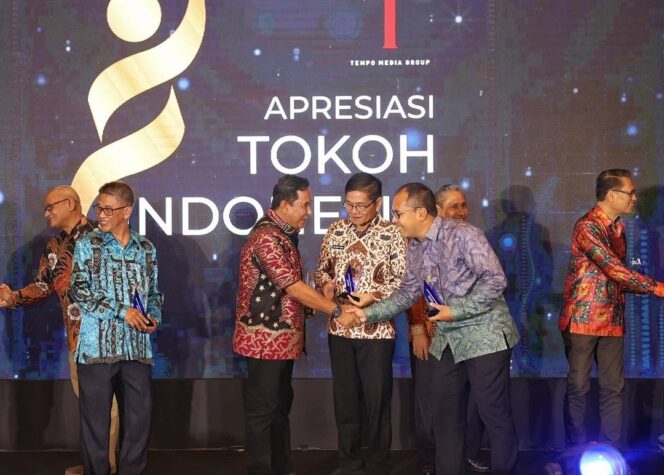 
Jubir DIA: Pantas Jadi Gubernur, Danny Pomanto Raih Sejumlah Penghargaan dalam Sepekan