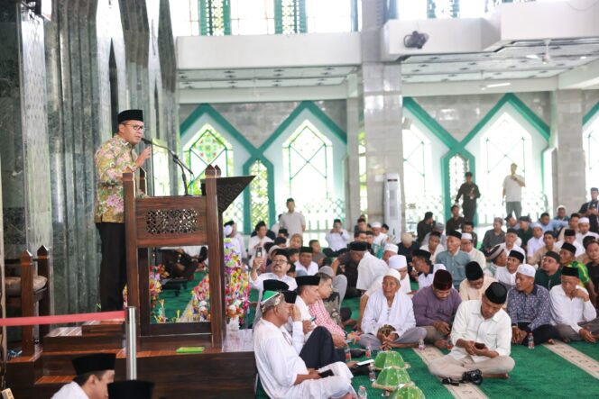 
Danny Pomanto: Pemkot Makassar Siapkan Rp1 Miliar untuk Masjid Al-Markaz Tahun Depan