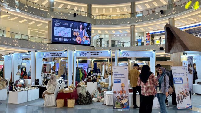 
Late Nite Shopping TSM Makassar Hadir dengan Diskon Spesial hingga 70 Persen