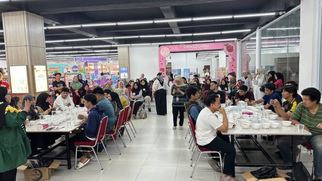 
					80 Peserta Ikuti Lomba Makan Mie Cimami, Meriahkan Akhir Tahun