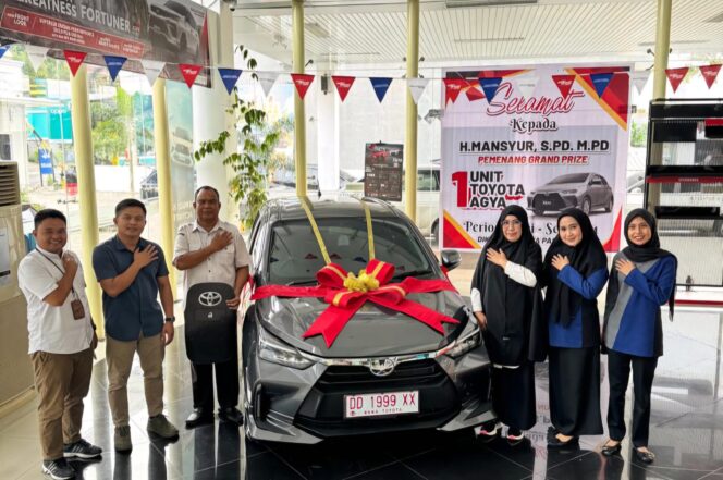 
Pelanggan Kalla Toyota Pare-pare Berhasil Membawa Pulang Grand Prize Toyota Agya