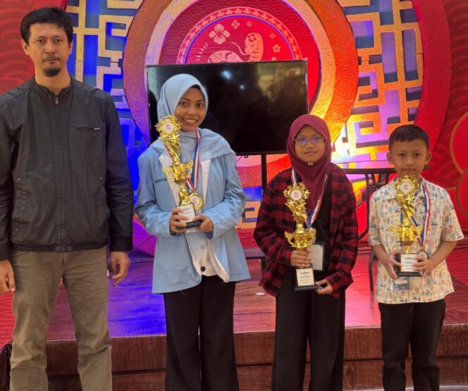 
Berawal dari Hobi, Pelajar SD Islam Athirah 2 Raih Juara Lomba Coding & Robotik 2025