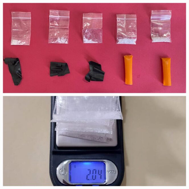 
Satresnarkoba Polres Toraja Utara Amankan 2 Pelaku dan 5 Paket Sabu