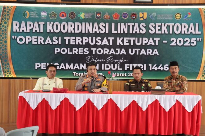 
Samakan Persepsi Amankan Idul Fitri 1446 H, Polres Toraja Utara Gelar Rakor Lintas Sektoral Operasi Terpusat Ketupat 2025