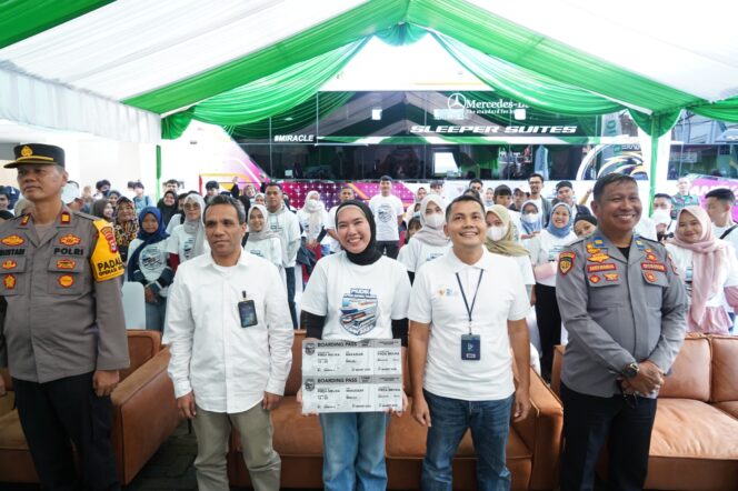 
Pegadaian Kanwil VI Makassar Berangkatkan 209 Pemudik Gratis ke 9 Kota Tujuan