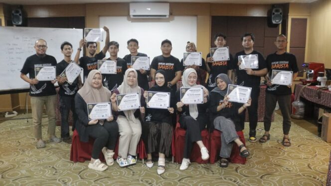 
Kursus Barista Kota Makassar Batch 28 Sukses diselenggarakan Verso Barista Academy